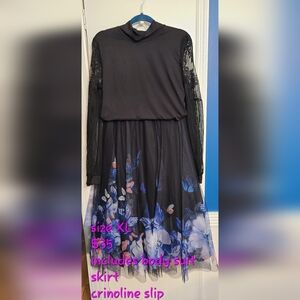 Chic Black Bodysuit And Full Skirt with Blue Floral Design